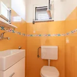 Marinko, No 4 Apartment